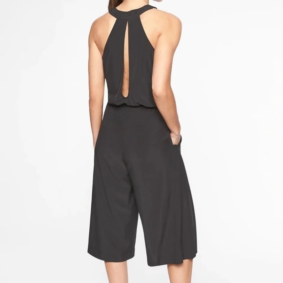 Athleta Mercer Gray Romper Jumpsuit Wide Leg Quick Drying Pockets Size 2 - Picture 2 of 15